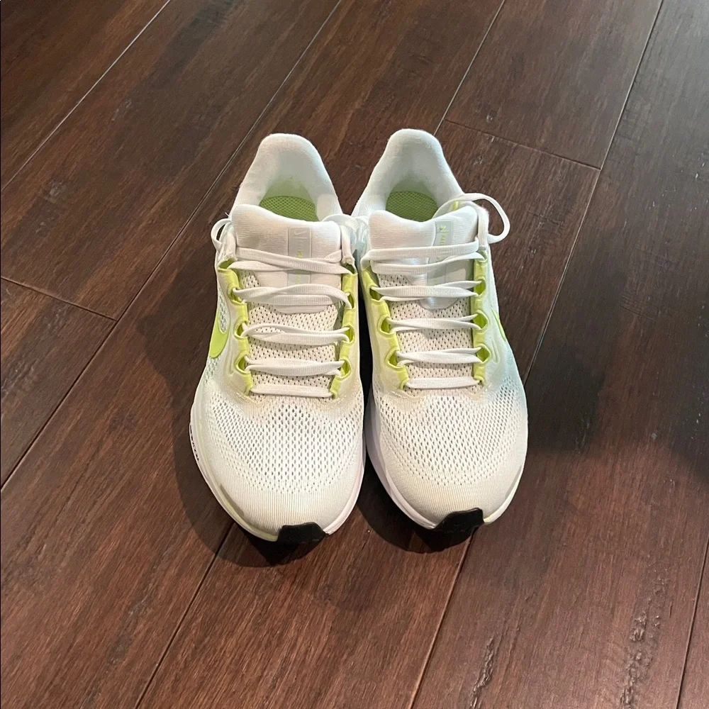 Nike Women's Pegasus 41 Running Shoes - Picture 3 of 4